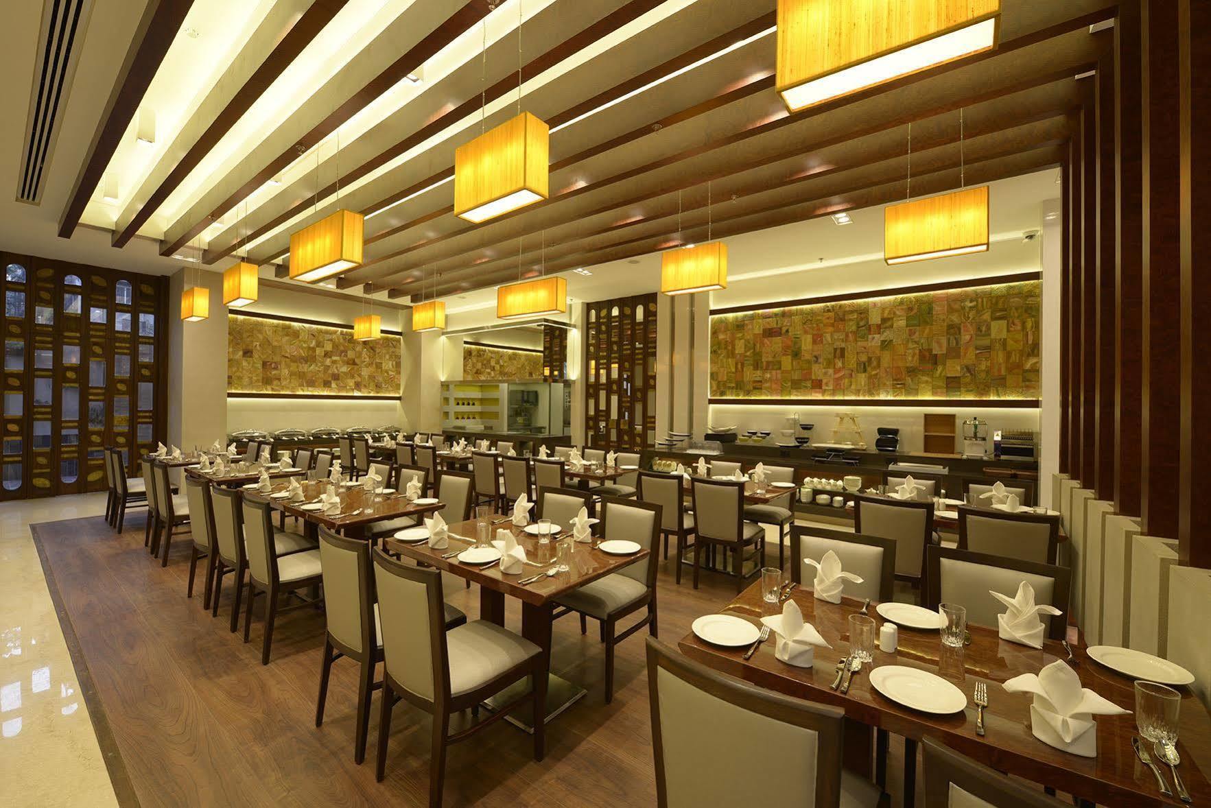 Genesis Hotel Near Mumbai Airport المظهر الخارجي الصورة
